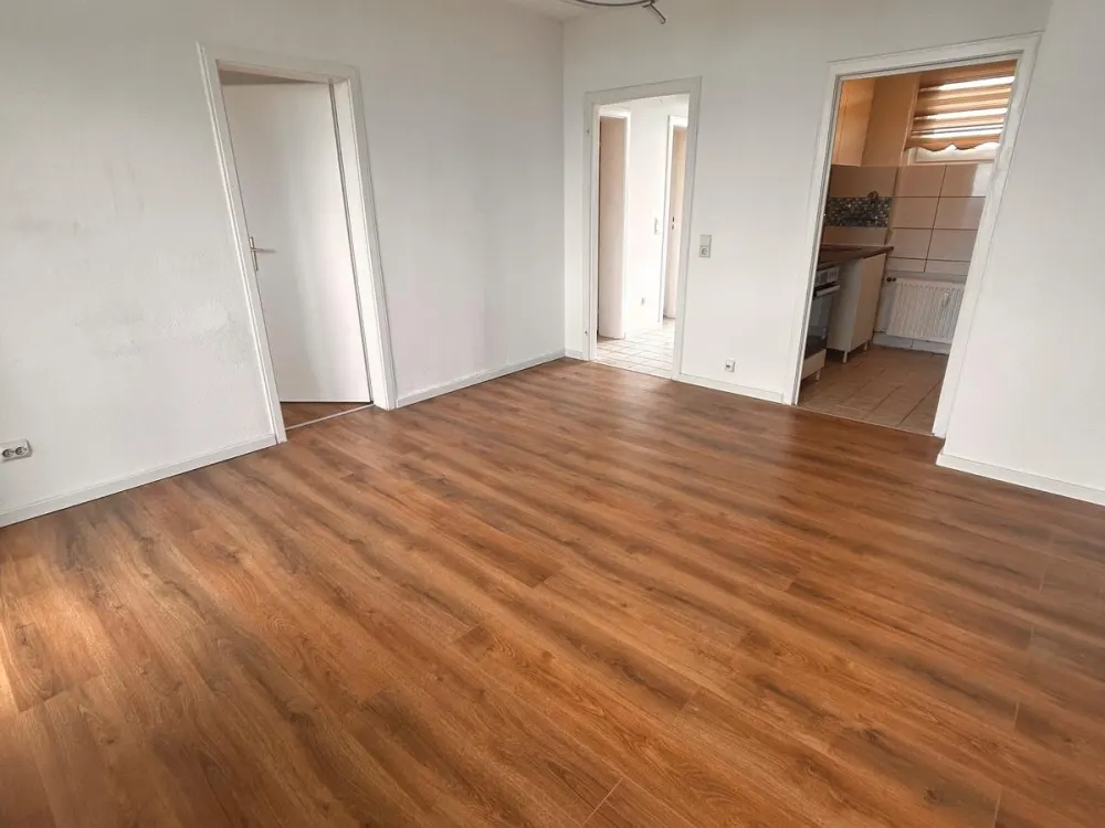 Modernized 2-Room Apartment with Distant View