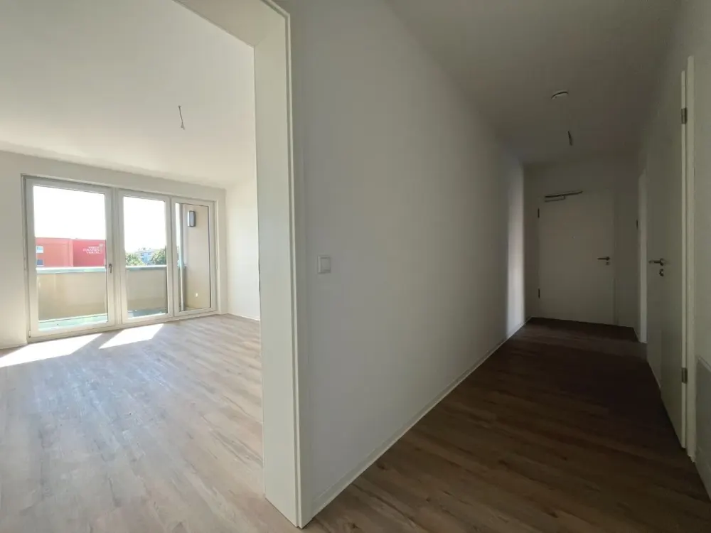 Stylish 3-Room New-Build Apartment with Daylight Bathroom, Balcony and Loggia in the Center | Optional Fitted Kitchen