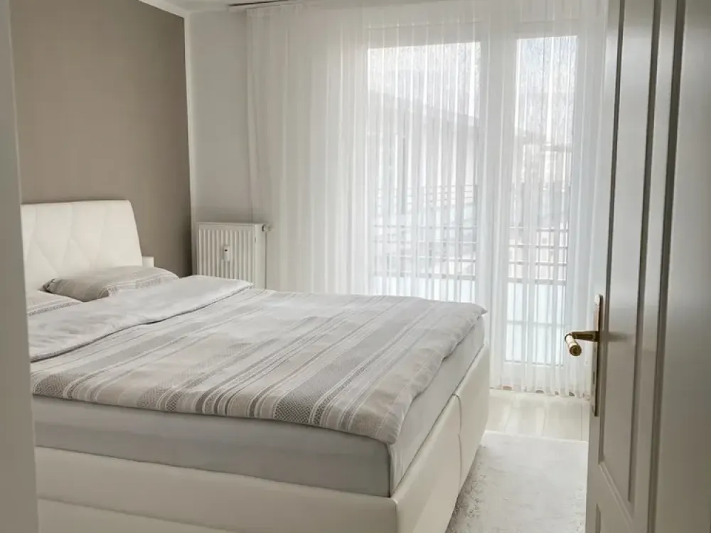 Living with Character: Four-Room Apartment in Ramersdorf