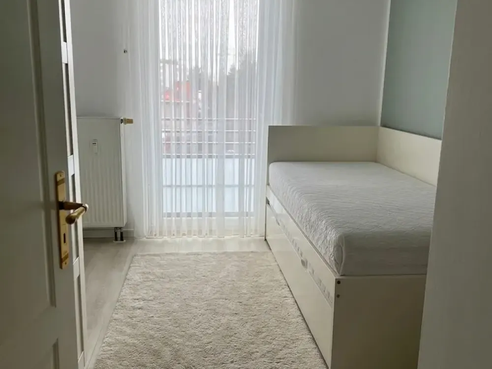 Living with Character: Four-Room Apartment in Ramersdorf