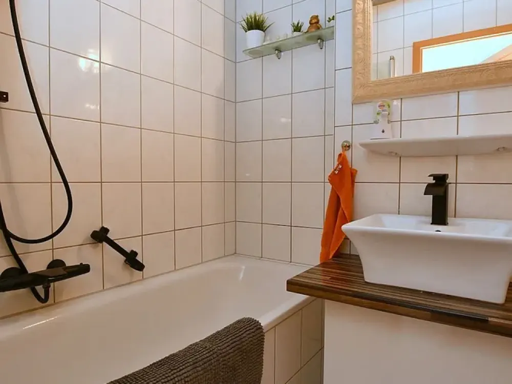 Helle, modern möblierte Maisonette Wohnung in Schwieberdingen