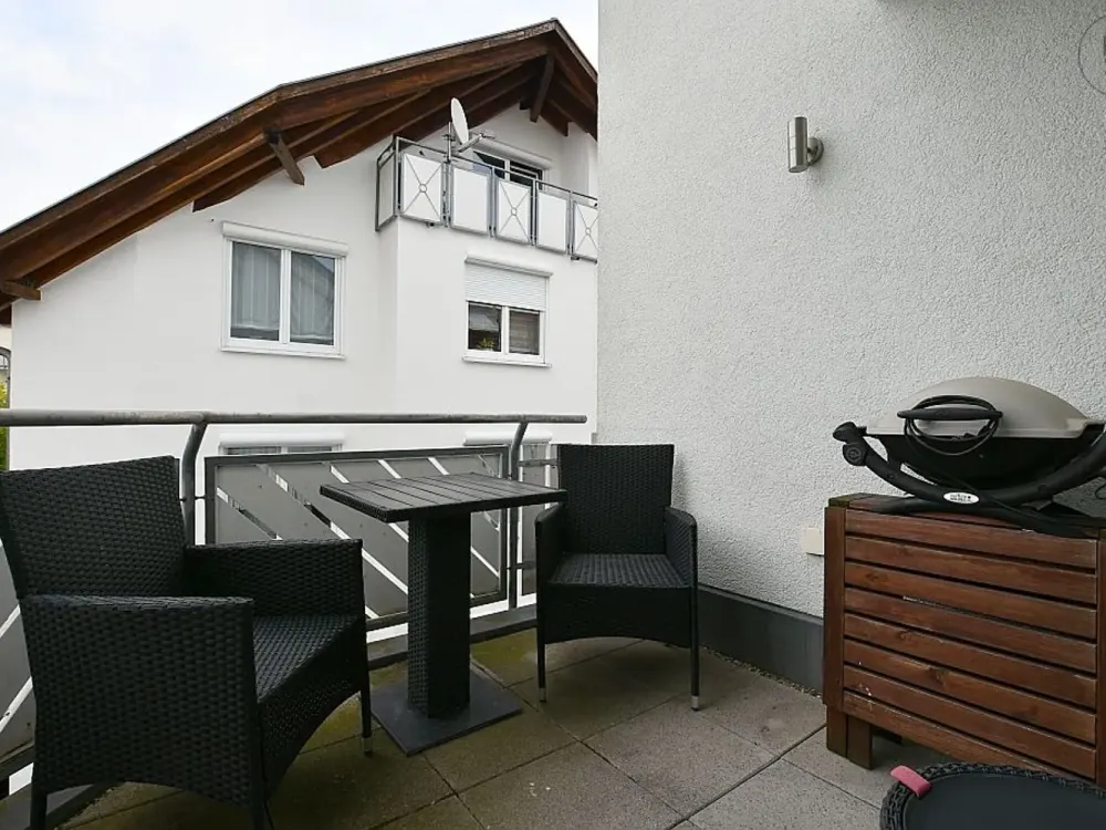 Helle, modern möblierte Maisonette Wohnung in Schwieberdingen
