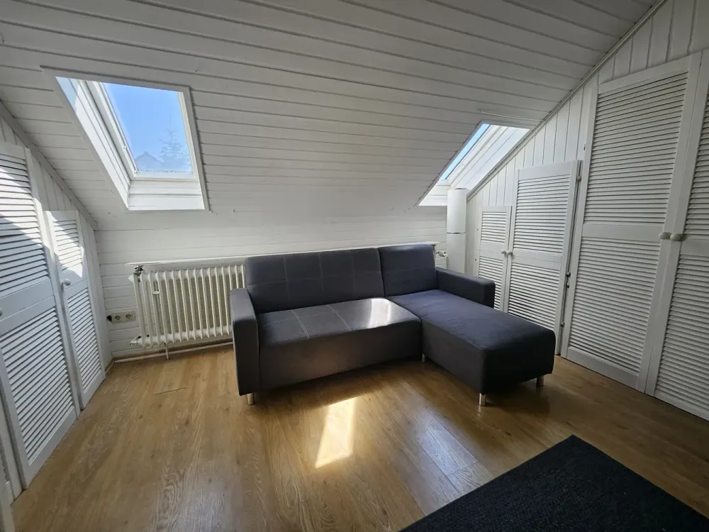 For Commuters and Weekend Homecomers: Beautiful, Bright & Fully Furnished Apartment in Oberursel-Mitte