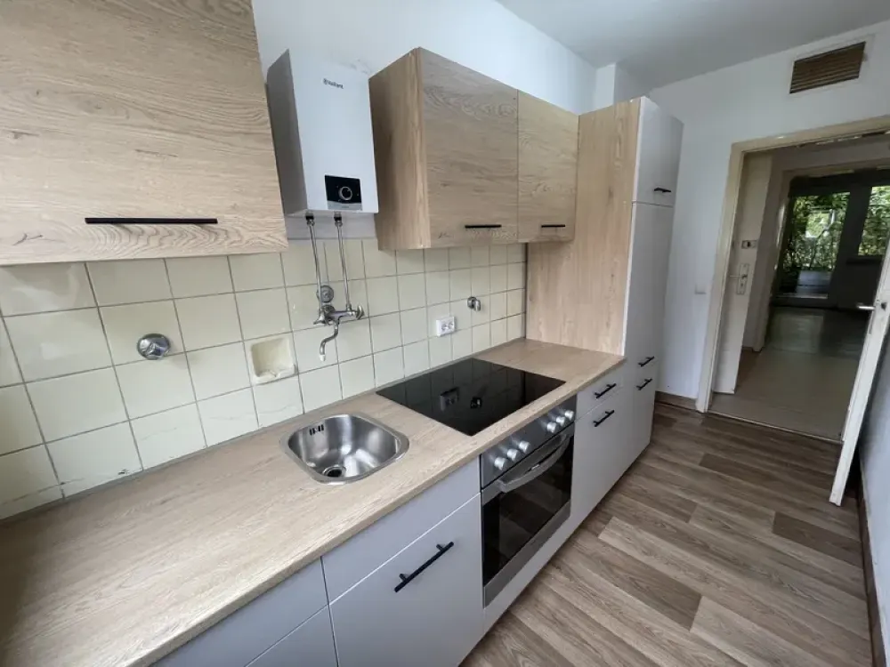 Sofort verfügbar: 2-Zimmer mit Terrasse und Küche