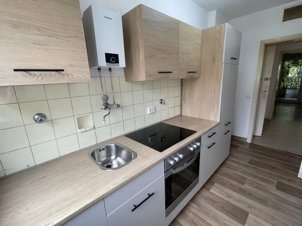 Sofort verfügbar: 2-Zimmer mit Terrasse und Küche