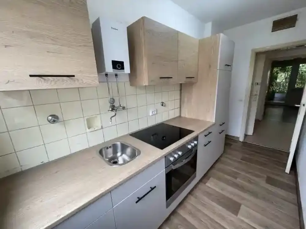Sofort verfügbar: 2-Zimmer mit Terrasse und Küche