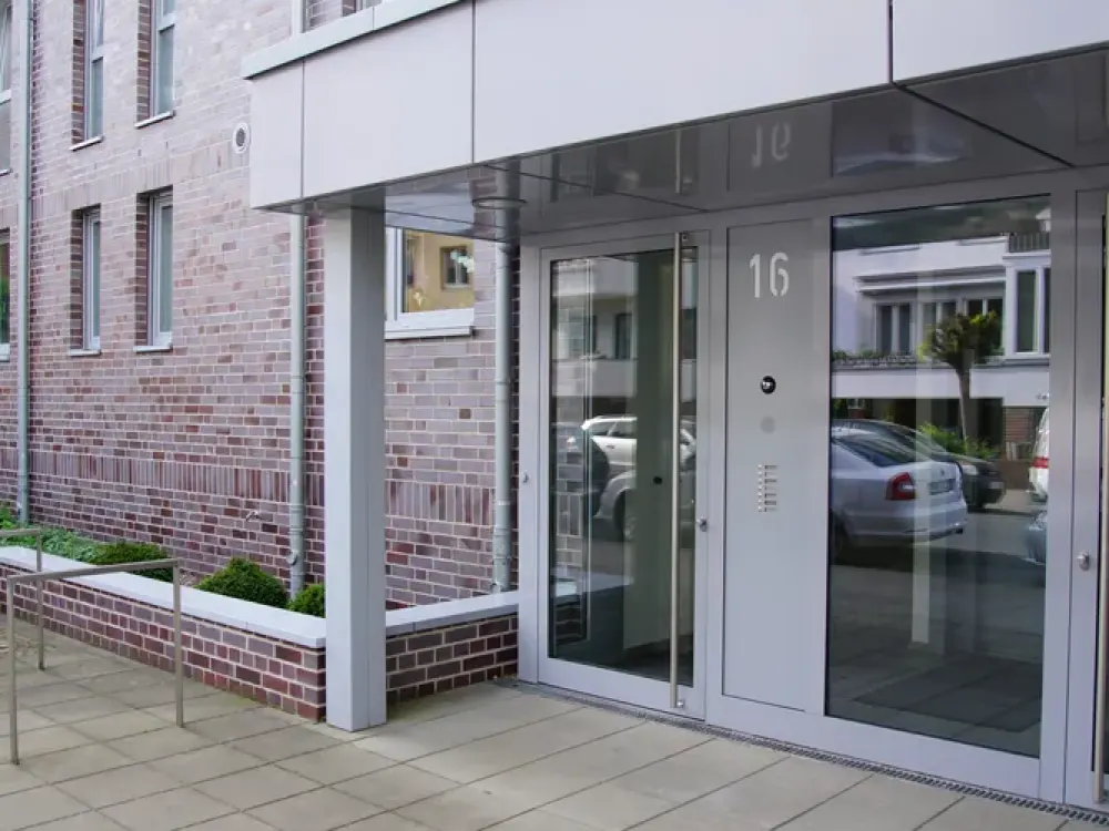 Exklusives Wohnen: Traumhafte 4-Zi.-Wohnung in Citylage