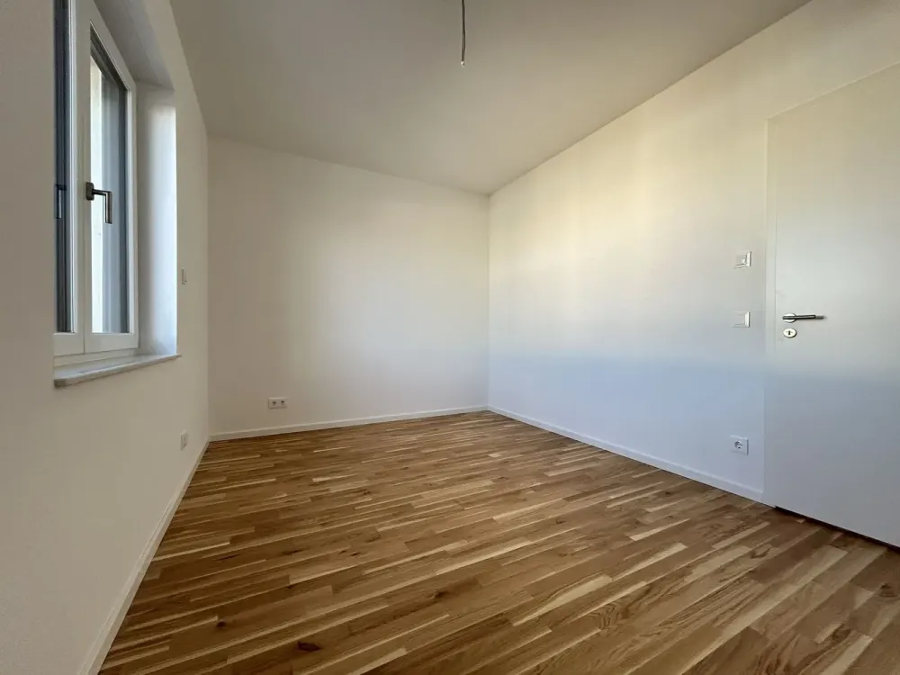 First occupancy 5-room apartment with sunny terrace in Dresden-Friedrichstadt