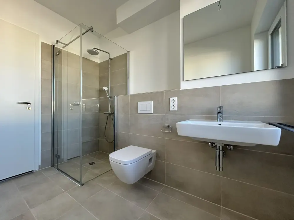 First occupancy 5-room apartment with sunny terrace in Dresden-Friedrichstadt
