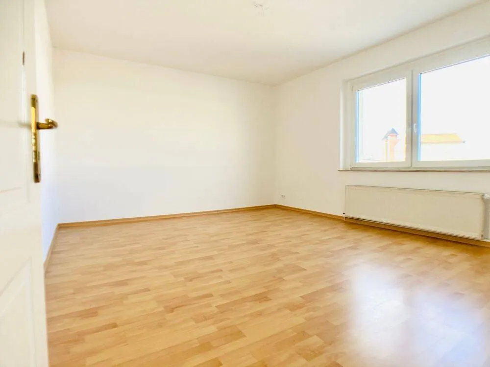 Bright 3-Room Apartment ***TOP*** Available Immediately in Mockau