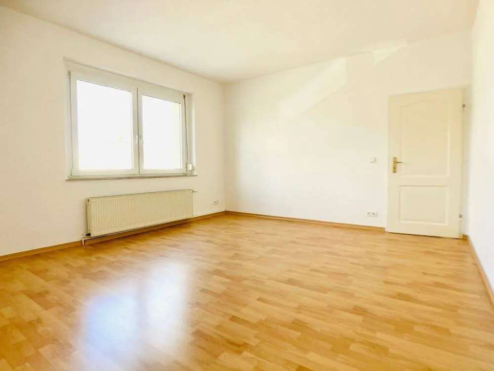 Bright 3-Room Apartment ***TOP*** Available Immediately in Mockau