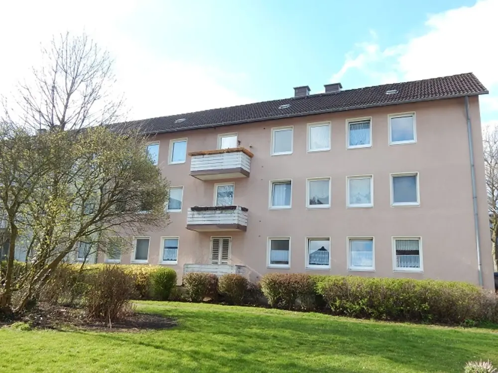 Beautiful Living: Attractive 2-Room Apartment