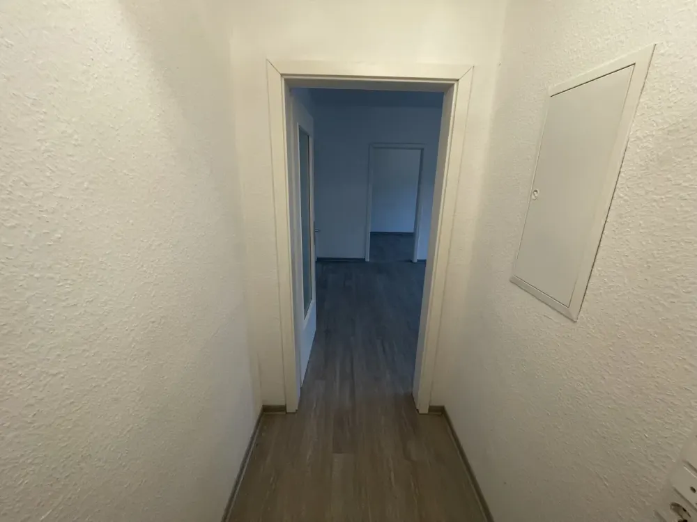 Beautiful Living: Attractive 2-Room Apartment
