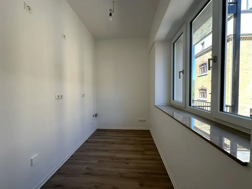 2 Rooms | Balcony | Renovated Old Building, Living in Zentrum-Ost | Optional with Fitted Kitchen