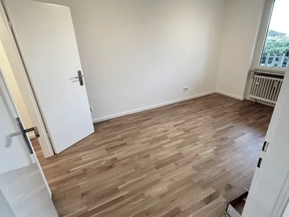 Living with Character: 2.5-Room Apartment in Neuss