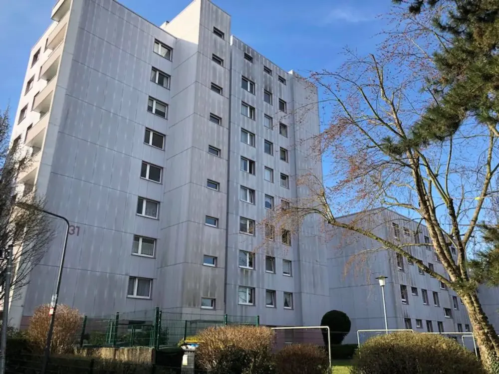 Stylish 2-Room Apartment with Balcony in Frankfurt am Main