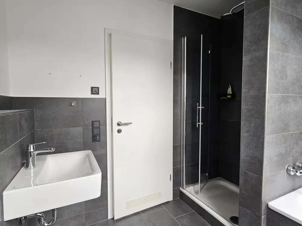 Stylish 3-Room Maisonette Apartment with Top Features in München Alt-Riem
