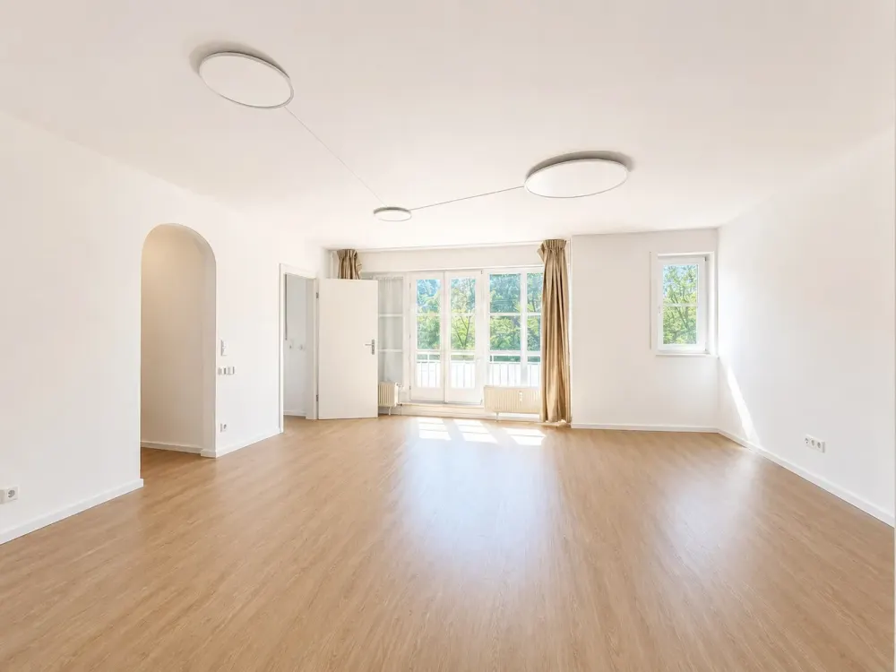 WINDISCH - Exclusive 5.5-Room Maisonette Apartment with High-Quality Features in Central Location