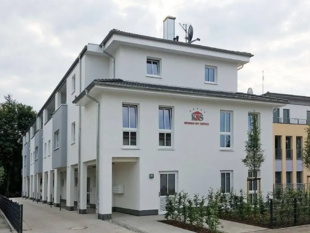Beautiful 2-Room Apartment Living with Service in Bremen-Oberneuland I Rent Price Including All Additional Costs and Basic Service