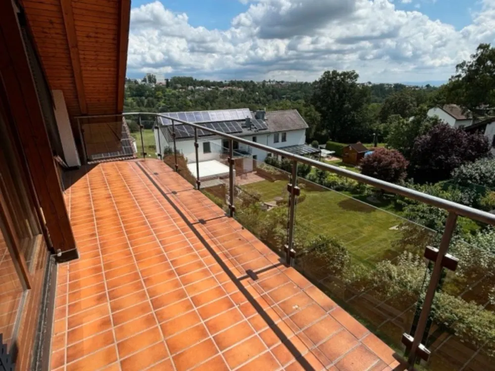 Beautiful 2-Room Apartment with Balcony & Wide View from 04.10.2026