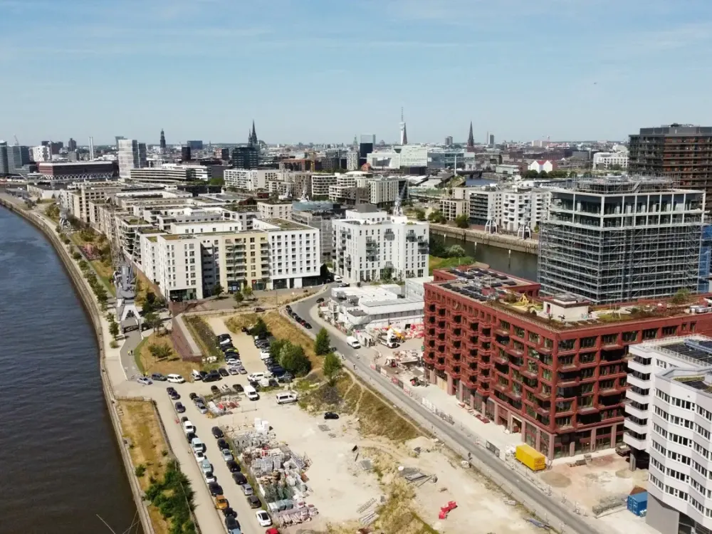 Stylishly Furnished 2-Room Apartment with View of Baakenhafen - Wentzel Dr.