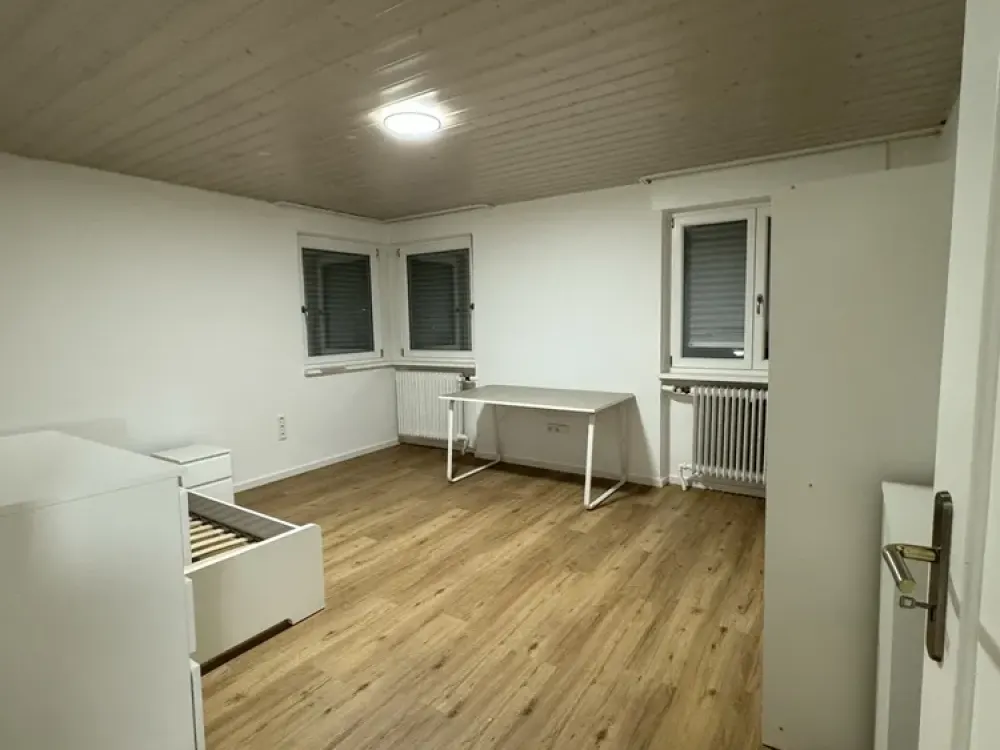 Furnished shared flat room, newly renovated, direct tram to KIT without changing