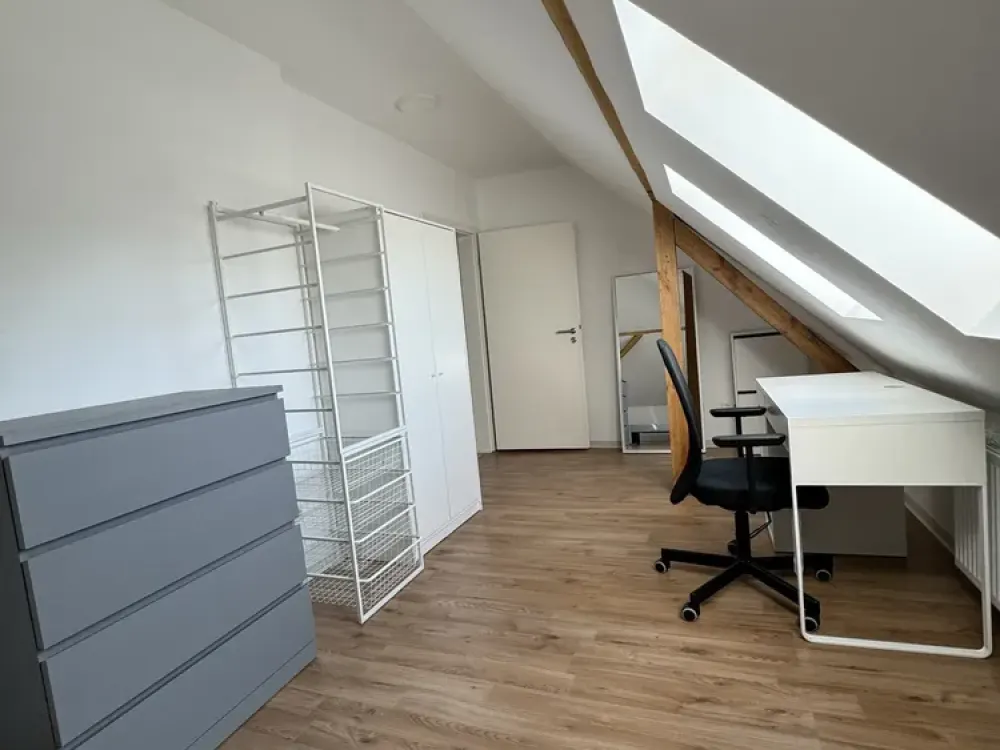Furnished shared flat room, newly renovated, direct tram to KIT without changing