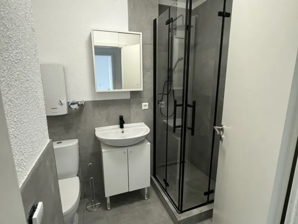 Furnished shared flat room, newly renovated, direct tram to KIT without changing