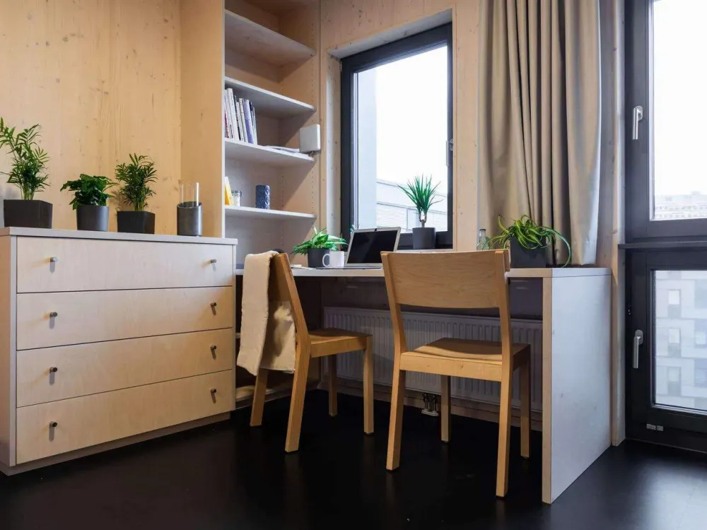DIE ZIMMEREI | Furnished 1-Room Apartment Directly at Inselpark & Near S-Bahn | Bigger Bude