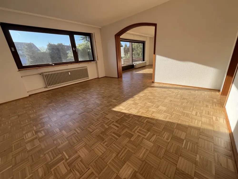 Spacious 4-Room Apartment (1st Floor) with Balcony in Karlsruhe