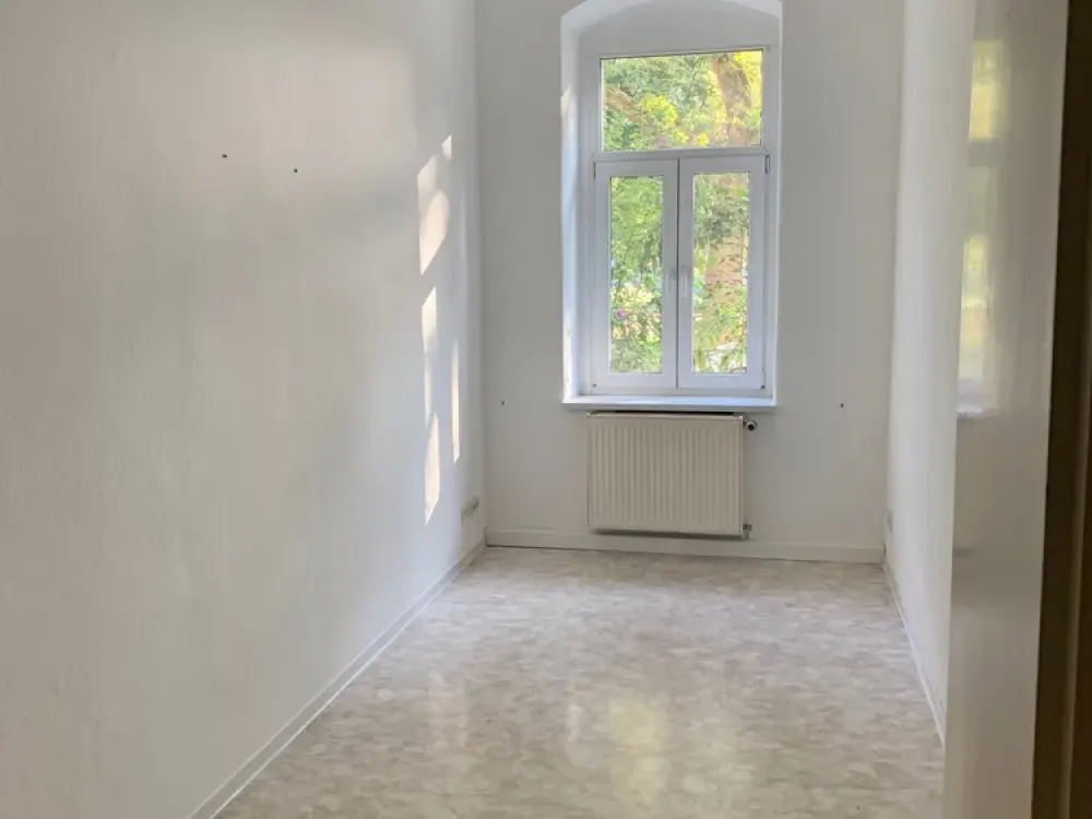 Spacious 3-Room Apartment in a Green Location!