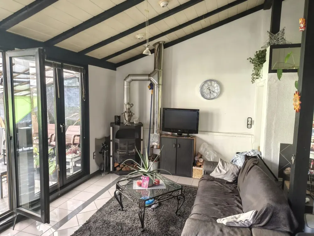 Spacious 5-Room Loft-Style Apartment