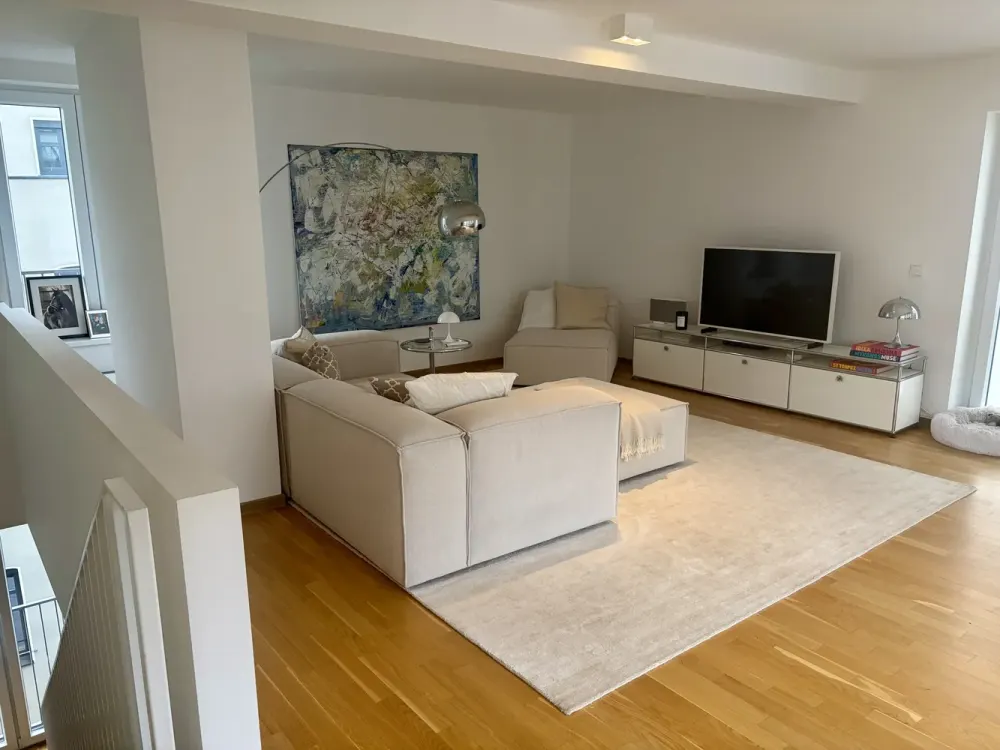 Luxuriöses Stadtrefugium, außergewöhnlich ruhige Maisonettewohnung in zentraler Lage