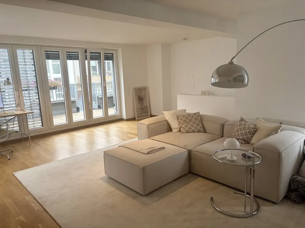 Luxuriöses Stadtrefugium, außergewöhnlich ruhige Maisonettewohnung in zentraler Lage
