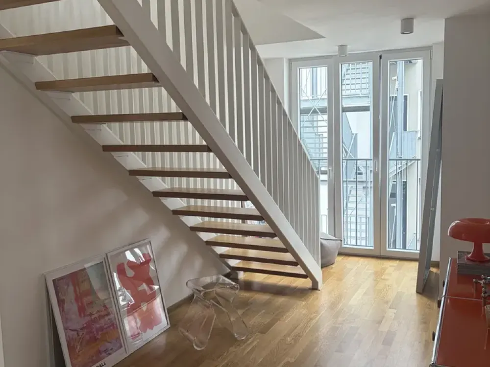 Luxuriöses Stadtrefugium, außergewöhnlich ruhige Maisonettewohnung in zentraler Lage