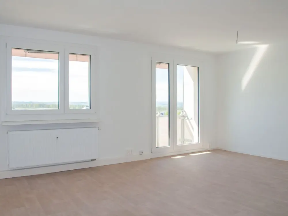 Erstbezug nach Komplettsanierung! Helle und gut geschnittene 2-Raum-Wohnung -WBS-Schein erforderlich