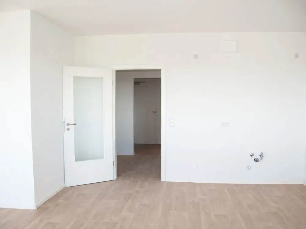 First occupancy after complete renovation! Bright and well-laid-out 2-room apartment - WBS certificate required