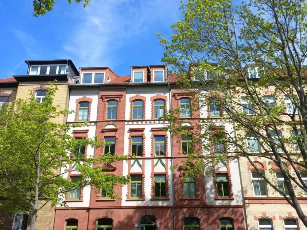 ATLAS IMMOBILIEN: Dreamlike Old Building Apartment - Blumenstraße