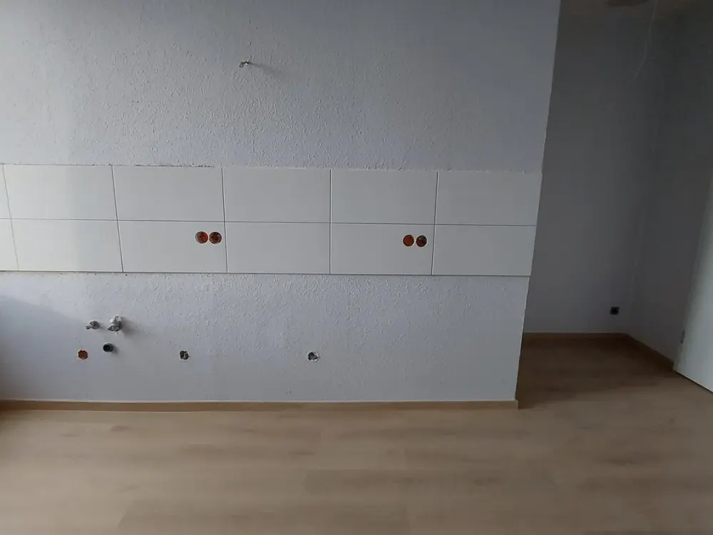 2-ROOM Apartment Near Rhein Wanheim-Angerhausen