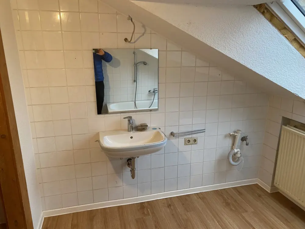 Newly Renovated 1.5-Room Attic Apartment in Stuttgart-Bad Cannstatt