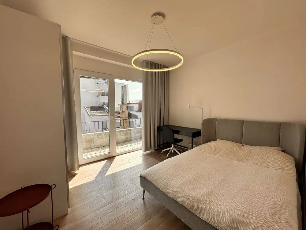 Helles WG-Zimmer mit Balkon in Alt-Saarbrücken