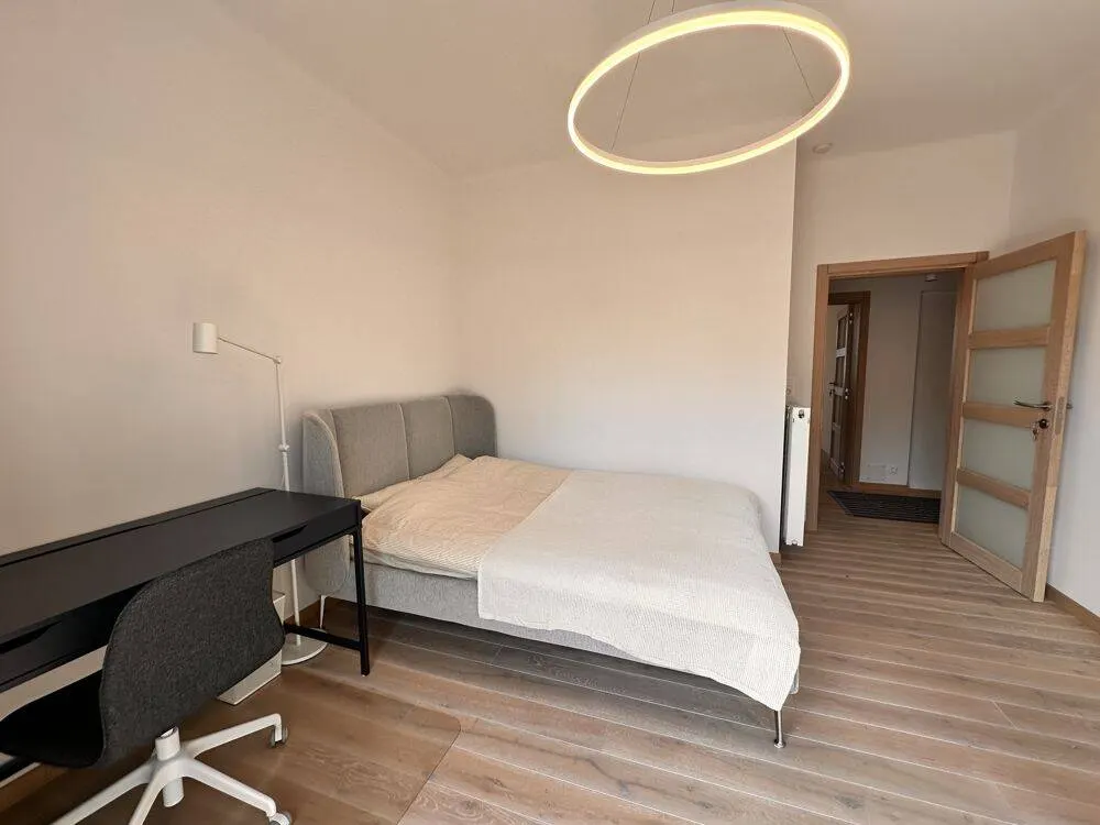 Helles WG-Zimmer mit Balkon in Alt-Saarbrücken