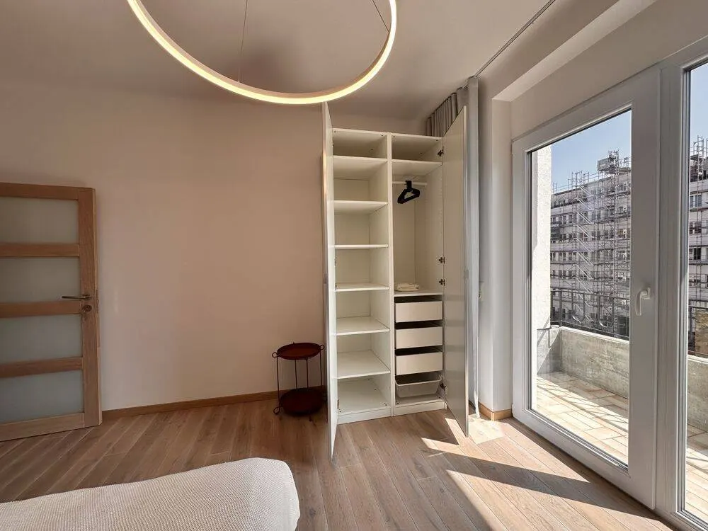 Helles WG-Zimmer mit Balkon in Alt-Saarbrücken