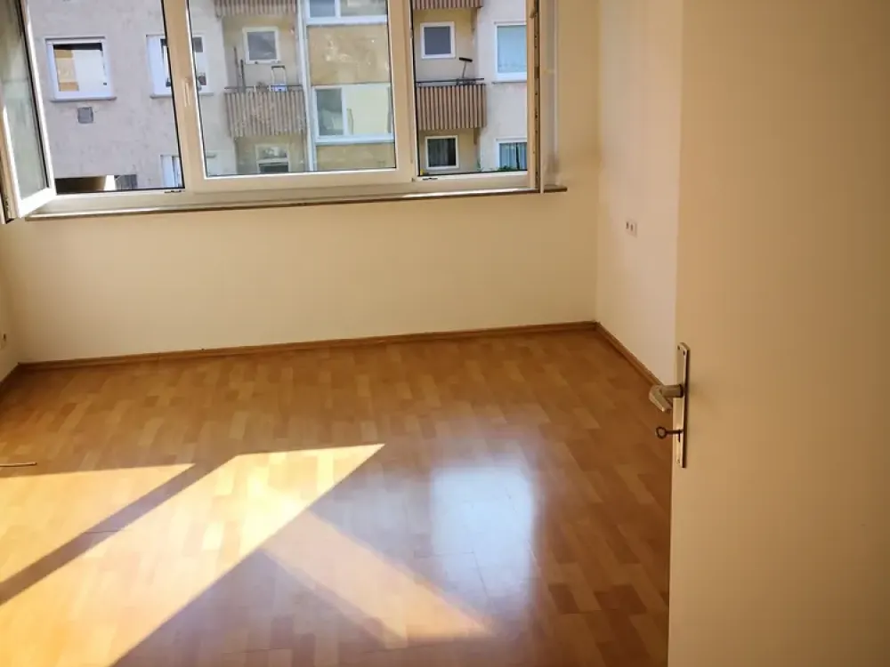 3-Zimmer-Wohnung mit Balkon & Garage in Stuttgart-Hedelfingen