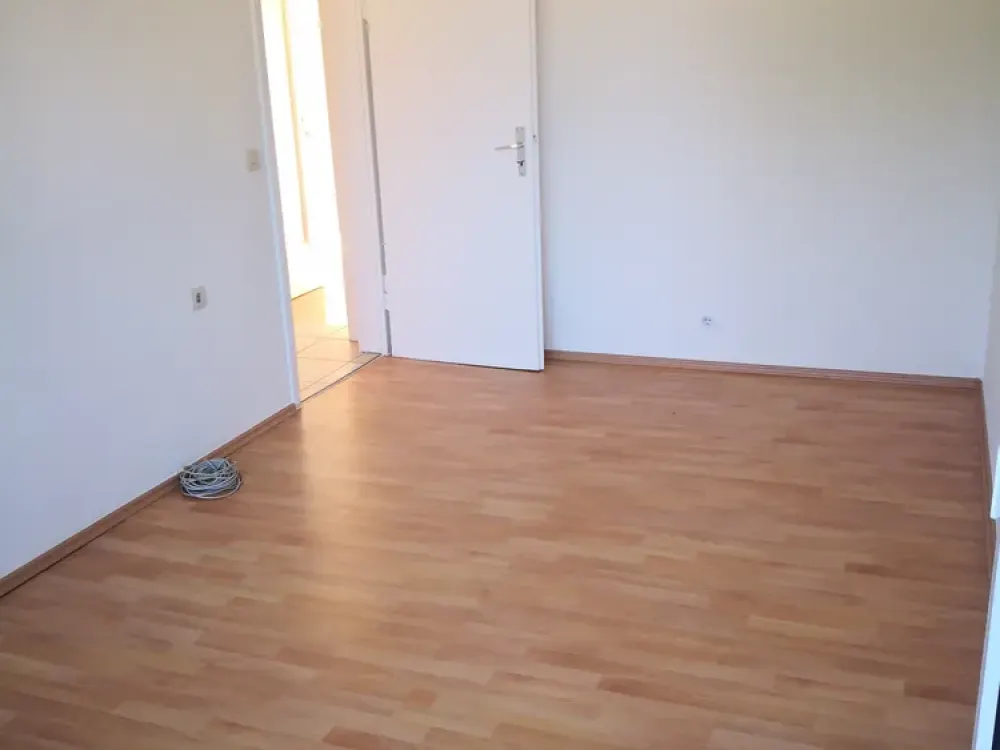 3-Zimmer-Wohnung mit Balkon & Garage in Stuttgart-Hedelfingen