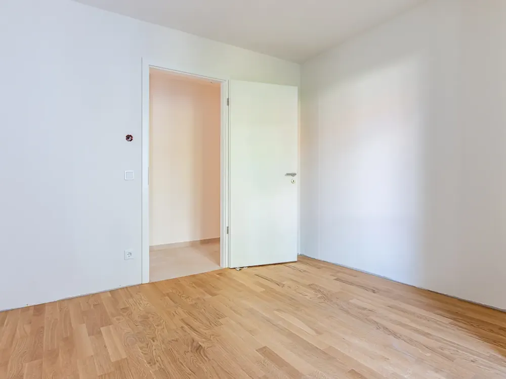 First occupancy! 4-room apartment with balcony