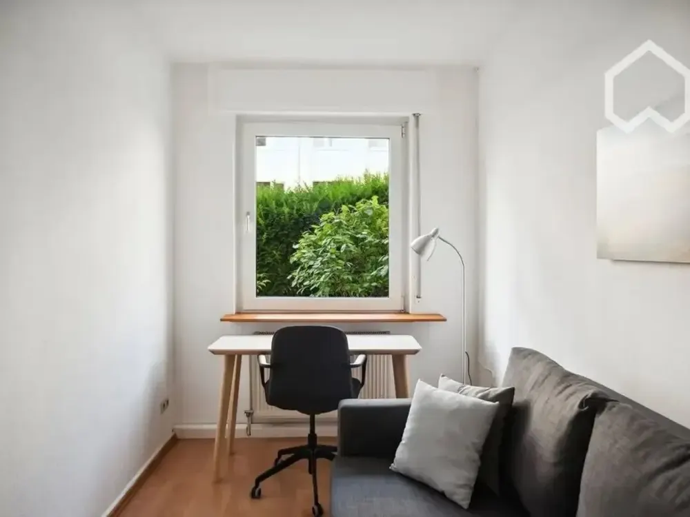 Voll möblierte 3-Zimmer Wohnung mit Balkon in schönen Nordend