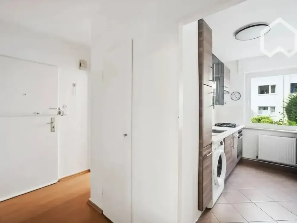Voll möblierte 3-Zimmer Wohnung mit Balkon in schönen Nordend