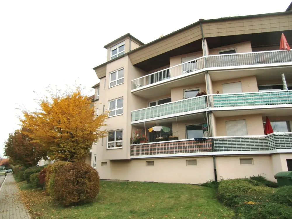 Attraktive, großzügige 4,5-Zimmer-Wohnung in ruhigem Umfeld