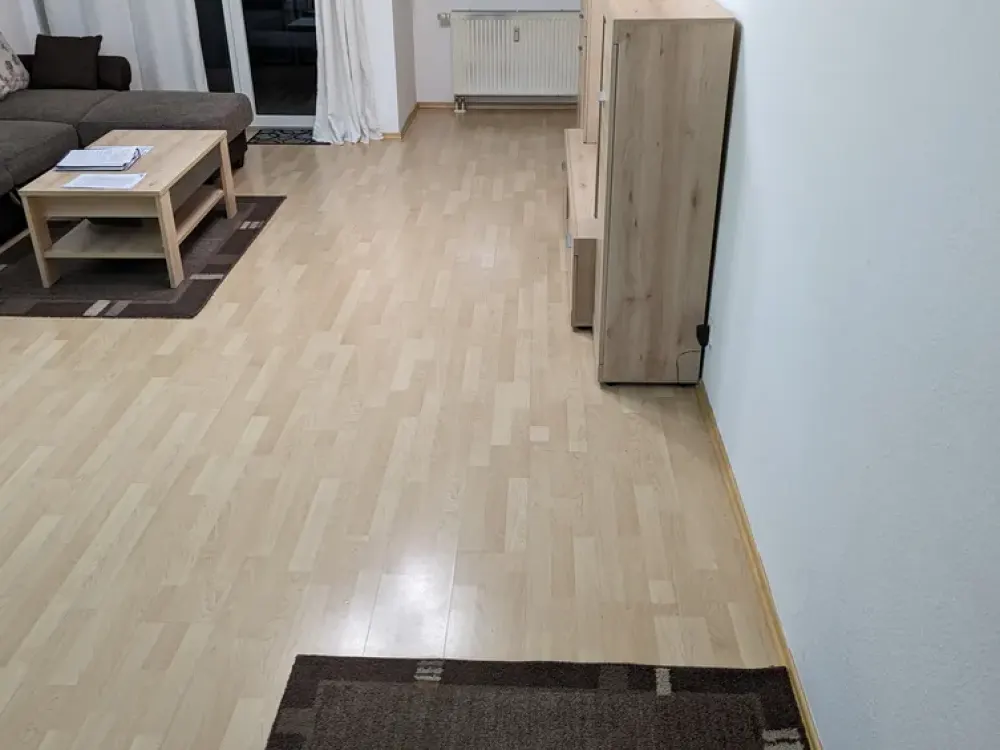 Ab 1.10. frei: Möbl. 2-Zi.-Whg. mit Balkon, Stellplatz, 100m zum Bahnhof, Langen